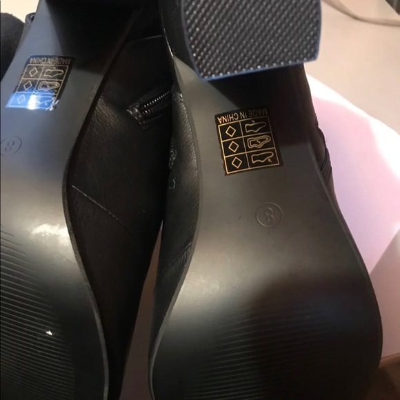 Black open toe genuine leather boots - Picture 5 of 7